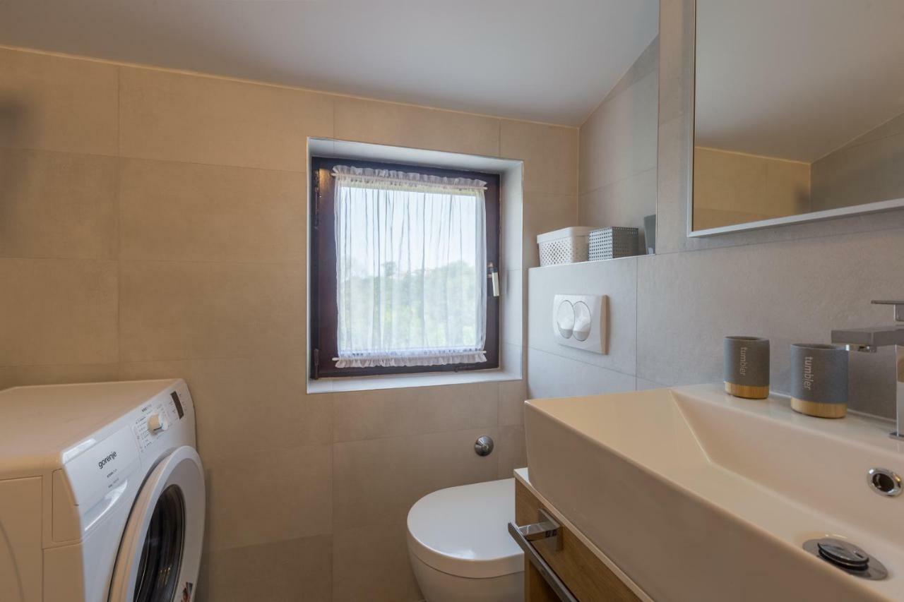 Apartment Lungera Pula Ngoại thất bức ảnh