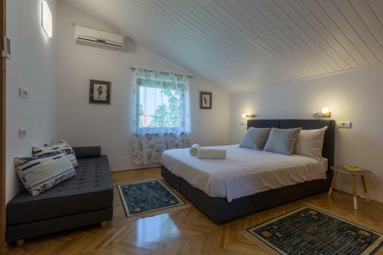 Apartment Lungera Pula Ngoại thất bức ảnh