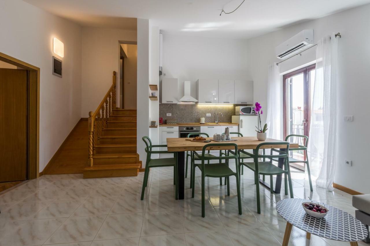 Apartment Lungera Pula Ngoại thất bức ảnh